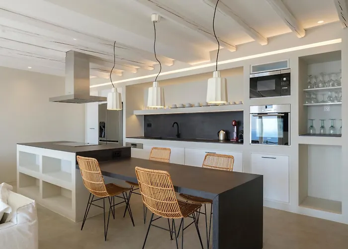 Montessito Mykonos *