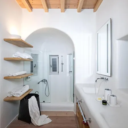 Montessito Mykonos